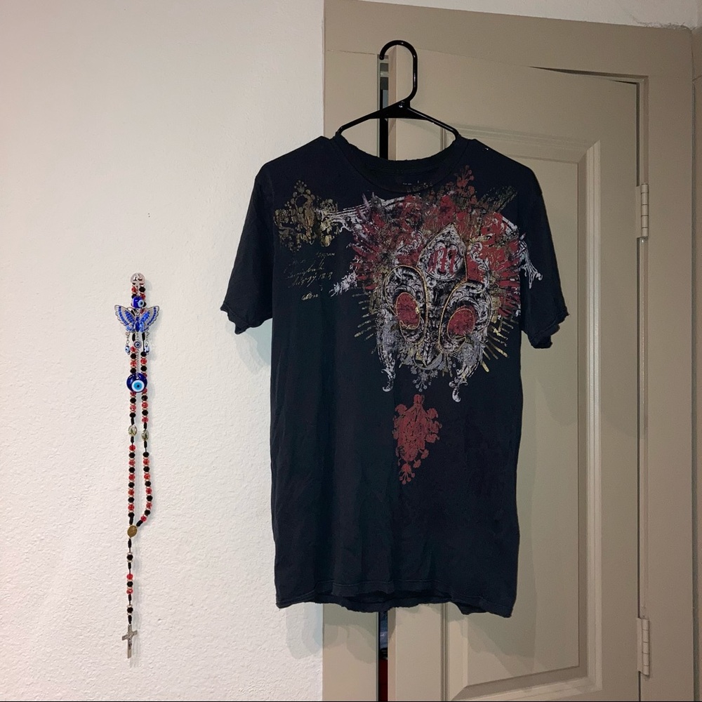 Monarchy Distressed Tshirt